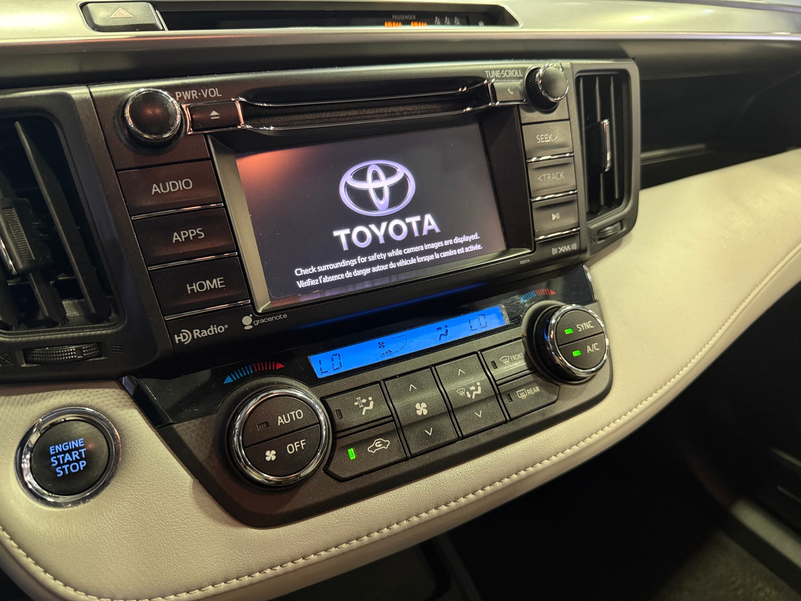 Thumbnail: 2018 Toyota RAV4 - 4