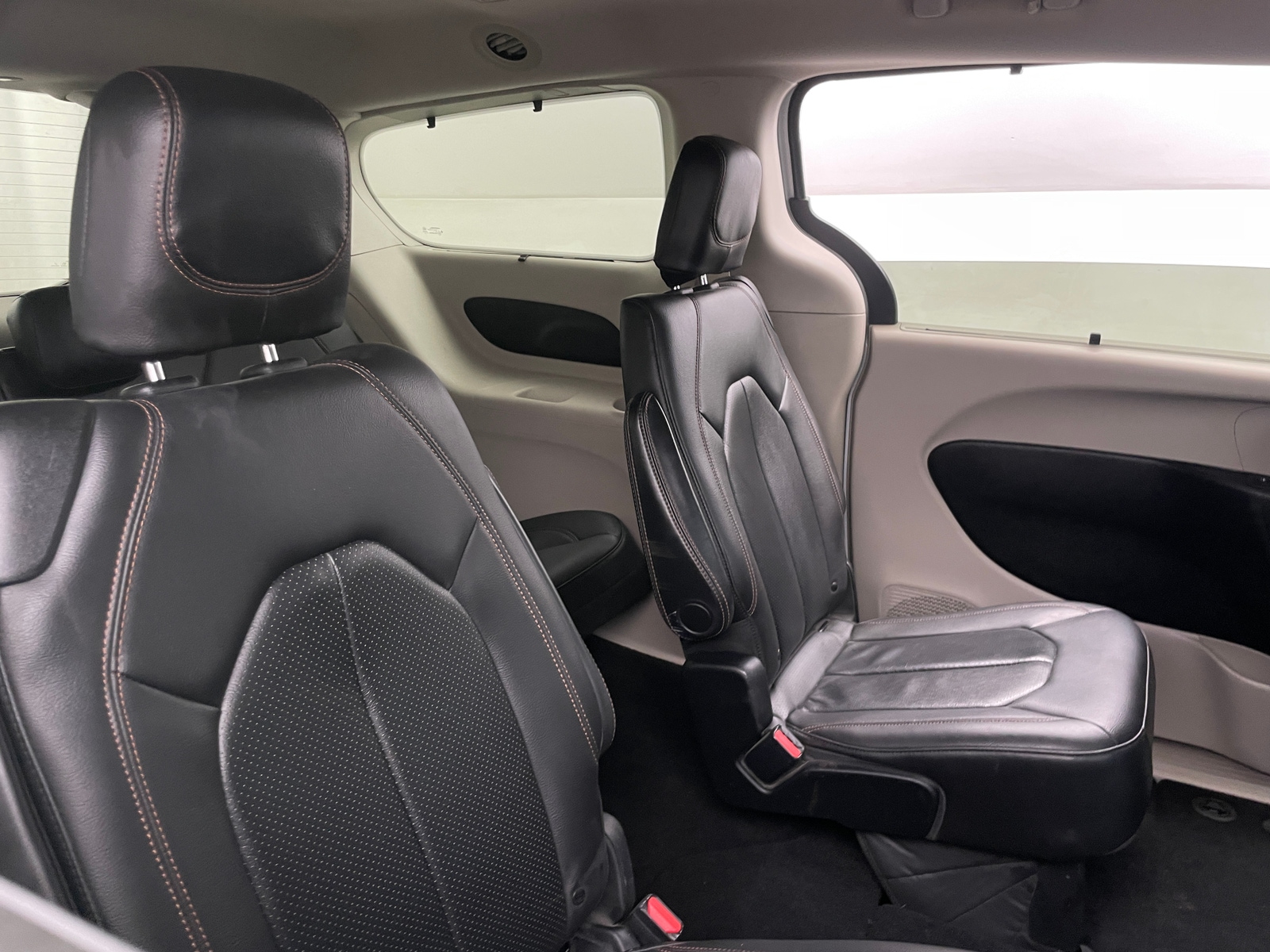 Thumbnail: 2020 Chrysler Pacifica - 5