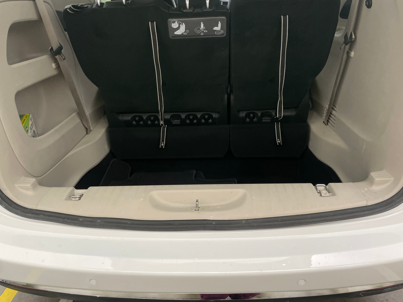 Thumbnail: 2020 Chrysler Pacifica - 6