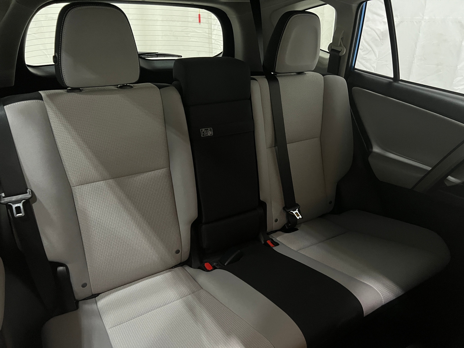 Thumbnail: 2018 Toyota RAV4 - 6