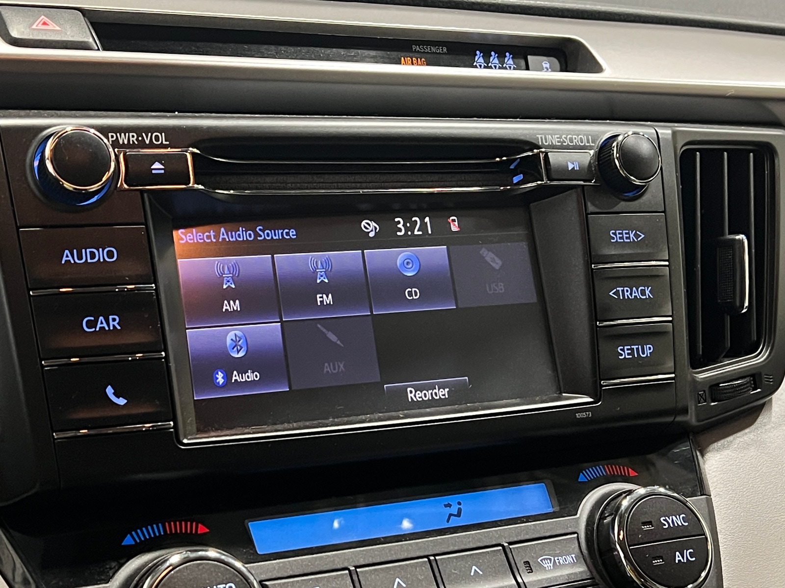 Thumbnail: 2018 Toyota RAV4 - 4