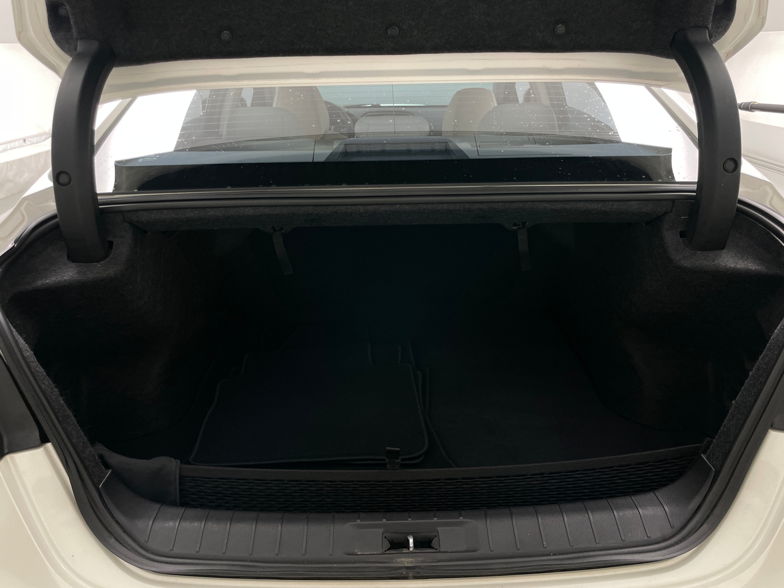 Thumbnail: 2016 Nissan Maxima - 6