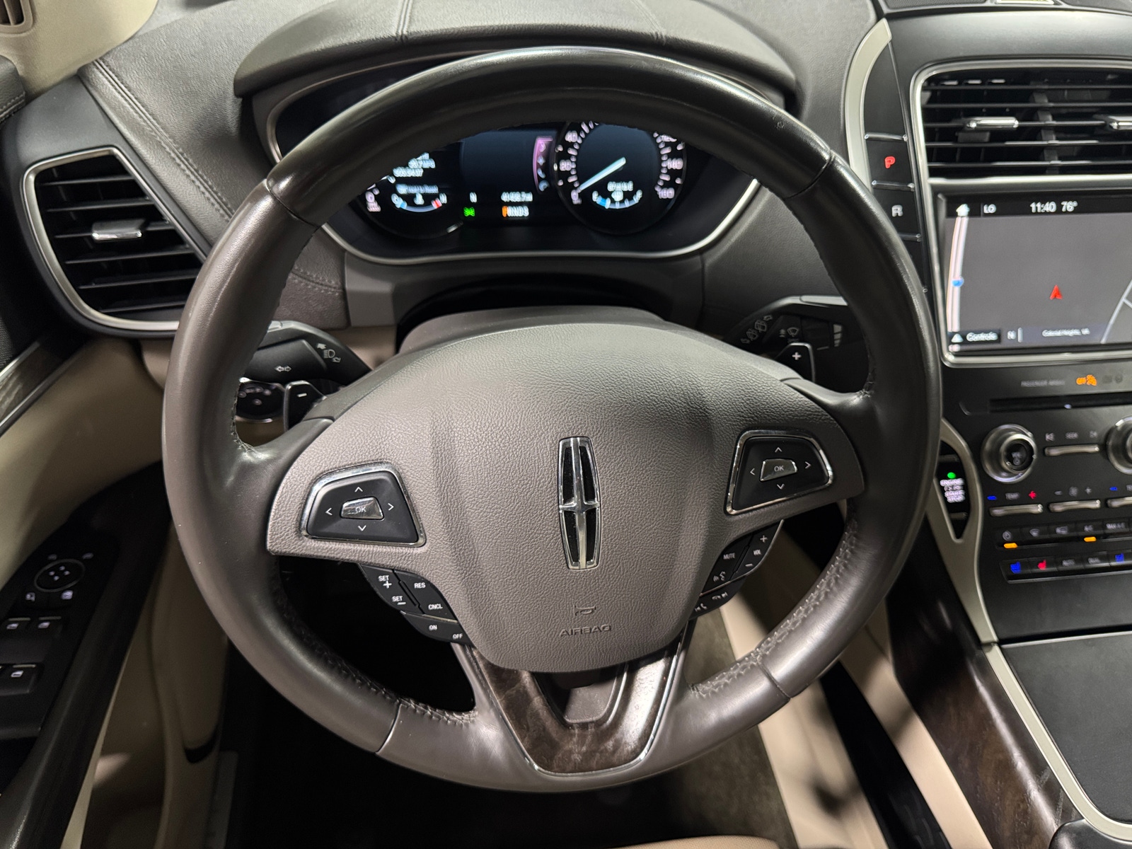 Thumbnail: 2017 Lincoln MKX - 4