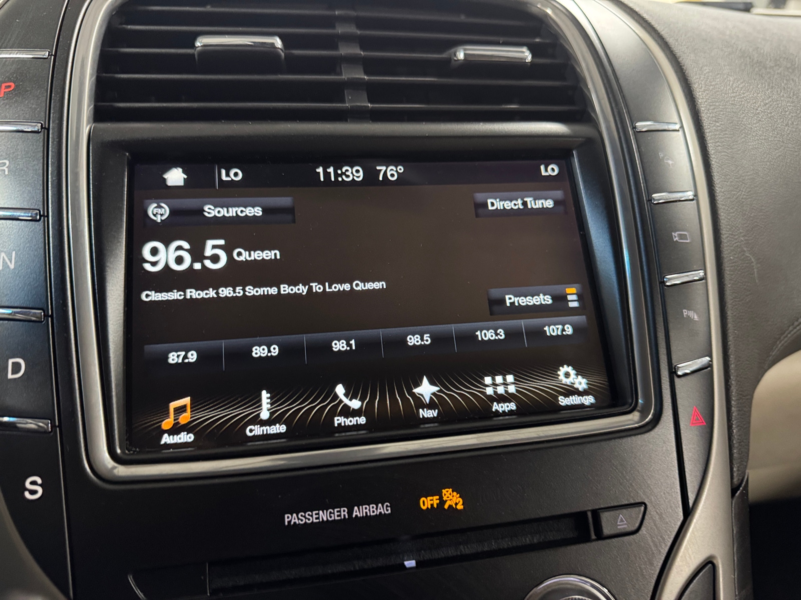 Thumbnail: 2017 Lincoln MKX - 3