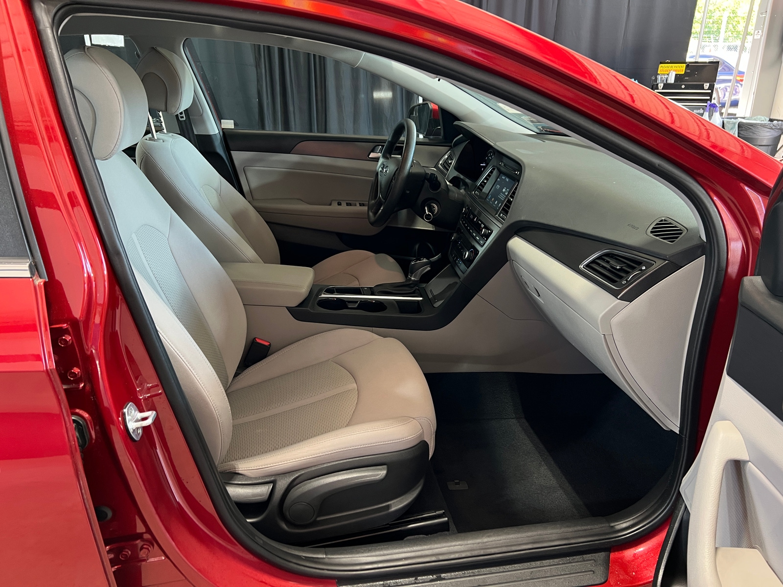 Thumbnail: 2017 Hyundai Sonata - 2