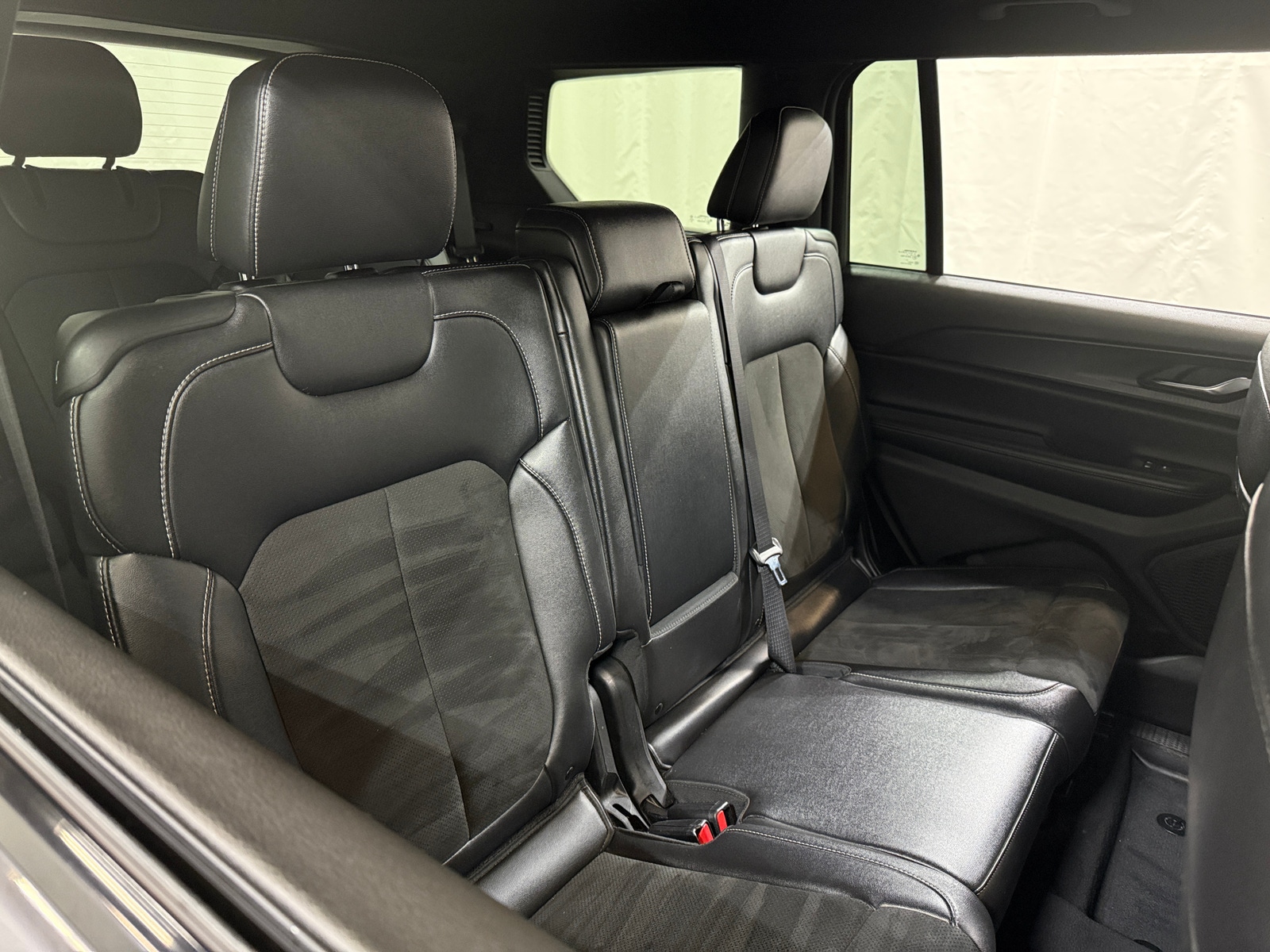 Thumbnail: 2024 Jeep Grand Cherokee L - 5