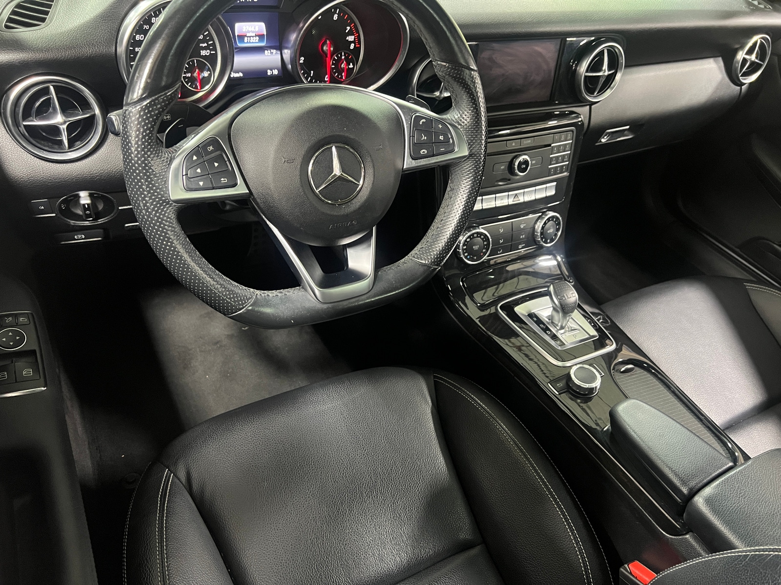 Thumbnail: 2017 Mercedes-Benz SLC - 2