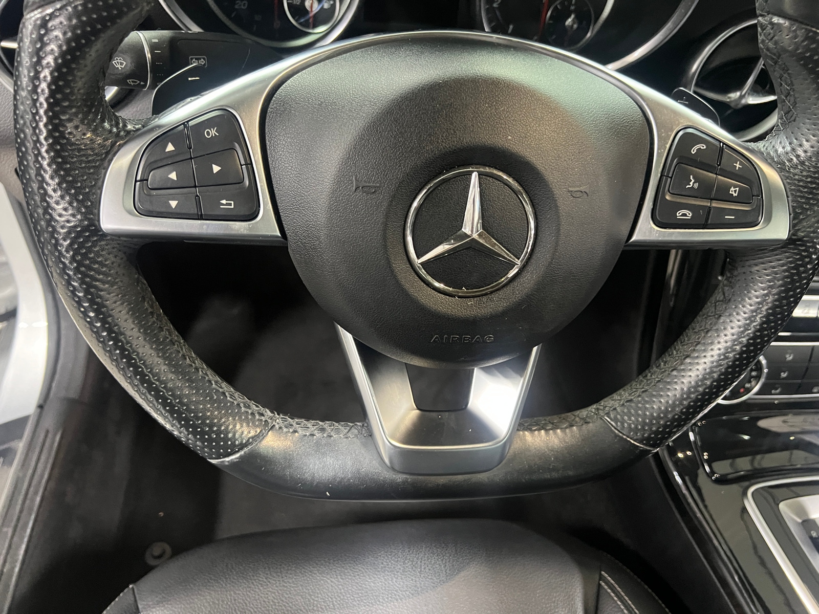 Thumbnail: 2017 Mercedes-Benz SLC - 4