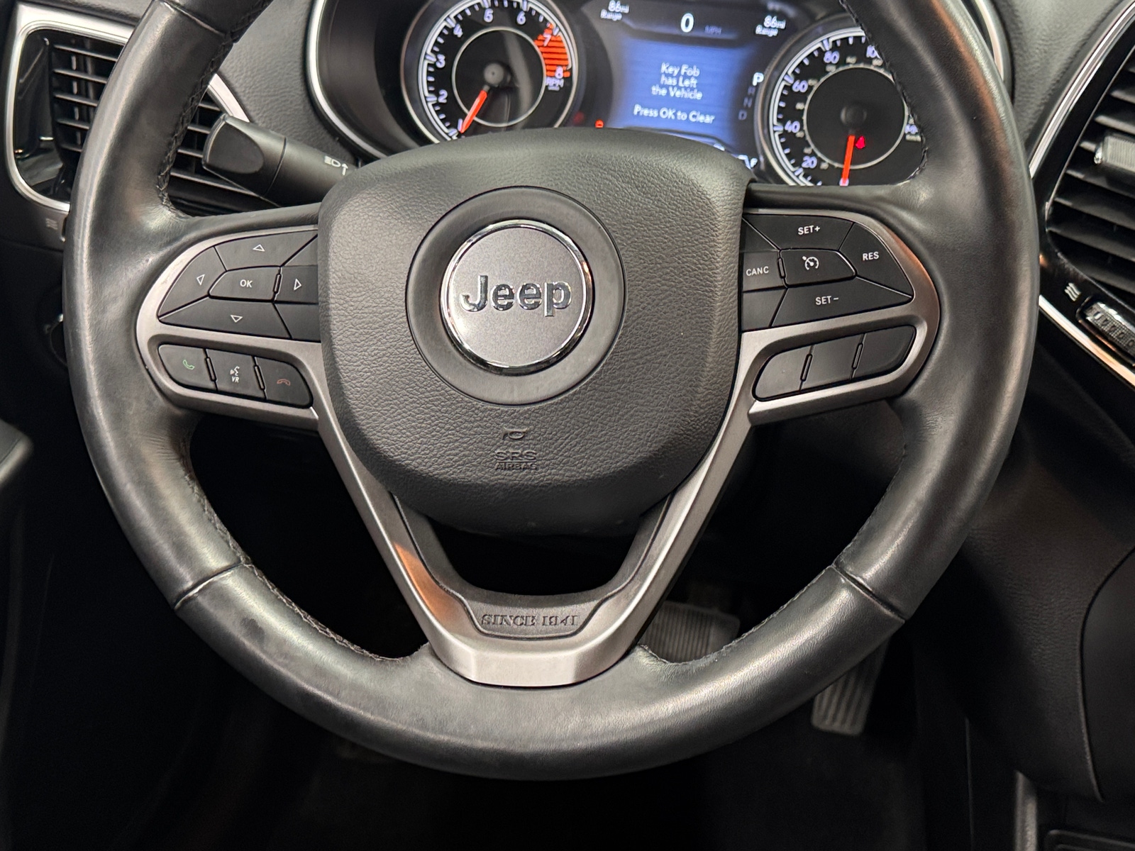 Thumbnail: 2019 Jeep Cherokee - 4