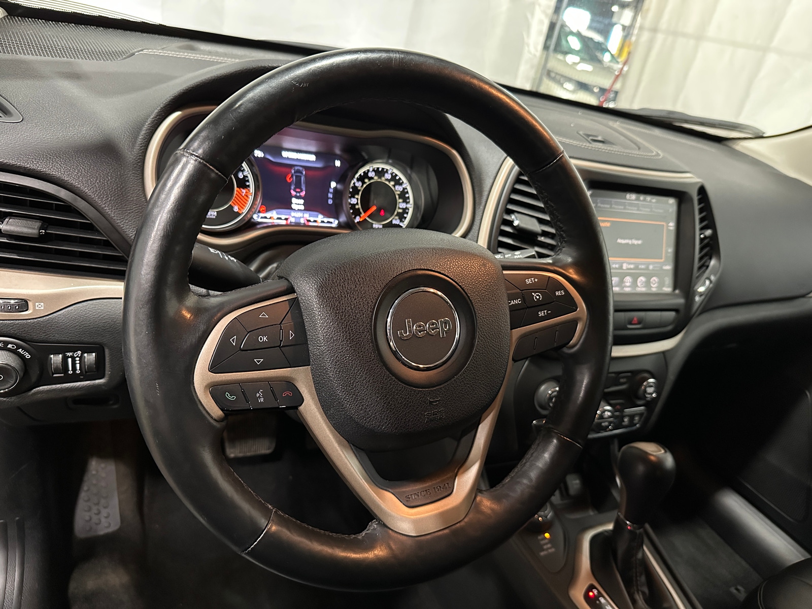 Thumbnail: 2014 Jeep Cherokee - 4