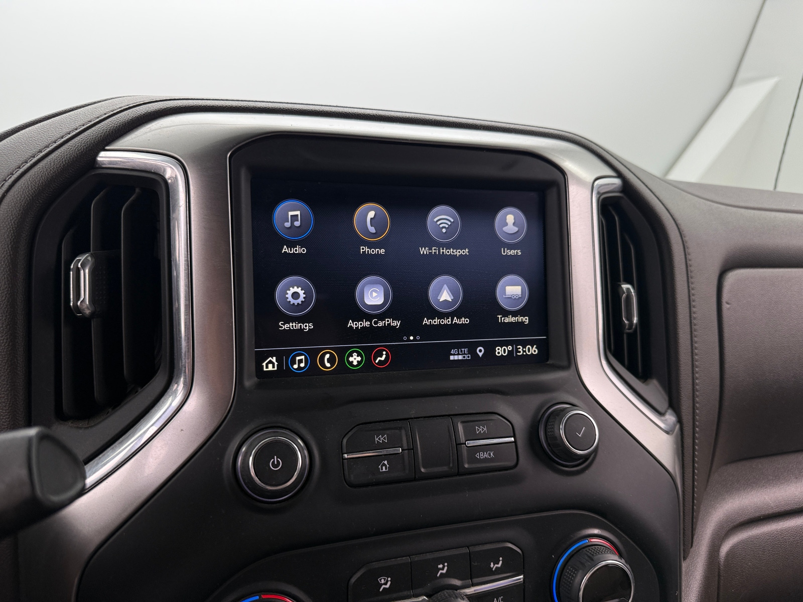 Thumbnail: 2019 Chevrolet Silverado 1500 - 3
