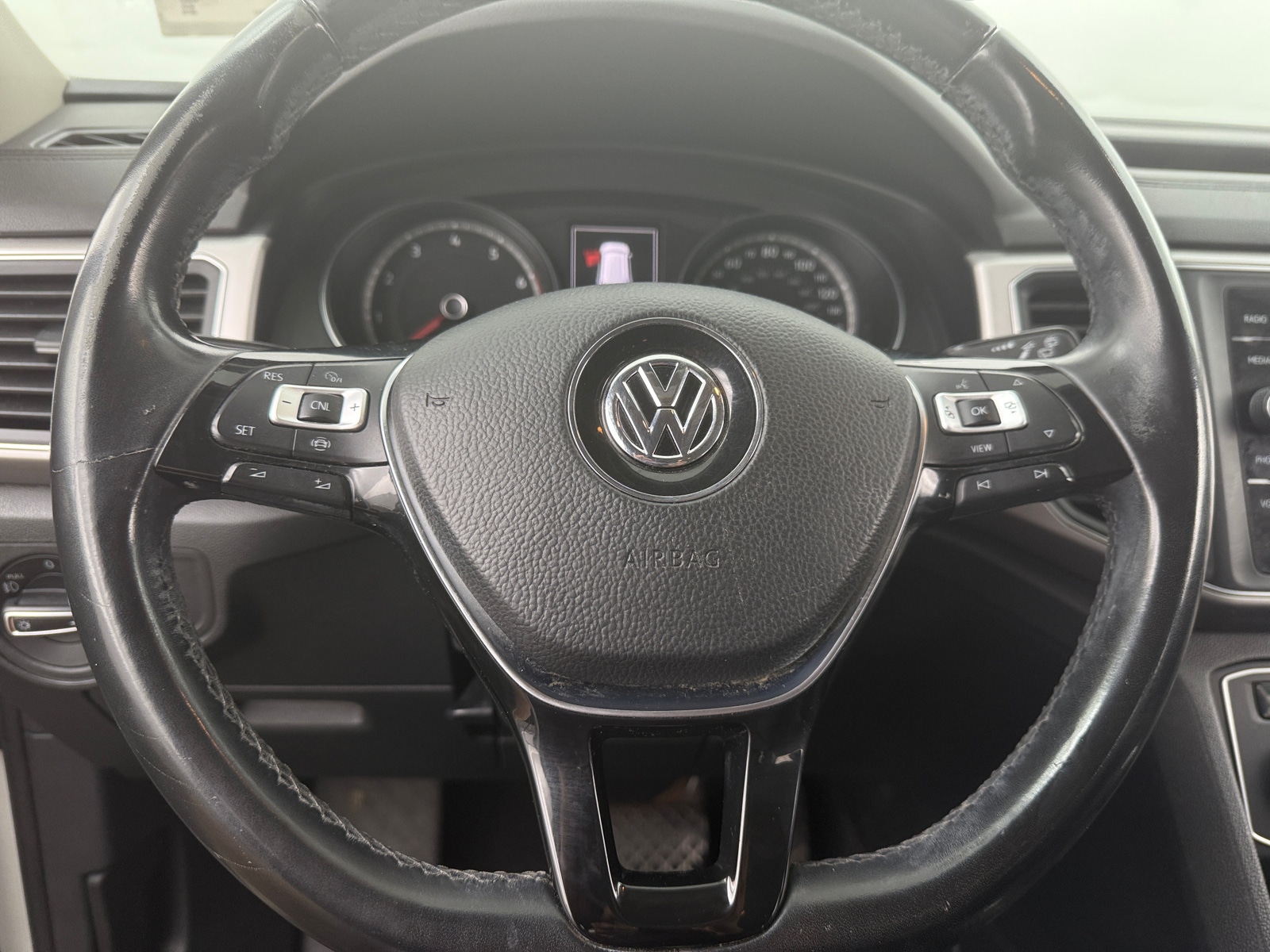 Thumbnail: 2019 Volkswagen Atlas - 4