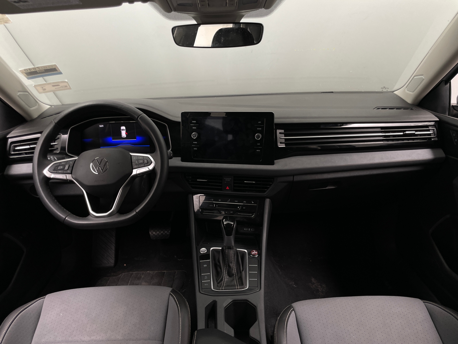Thumbnail: 2025 Volkswagen Jetta - 2