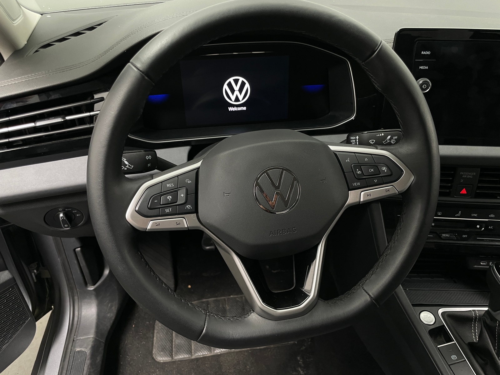 Thumbnail: 2025 Volkswagen Jetta - 4