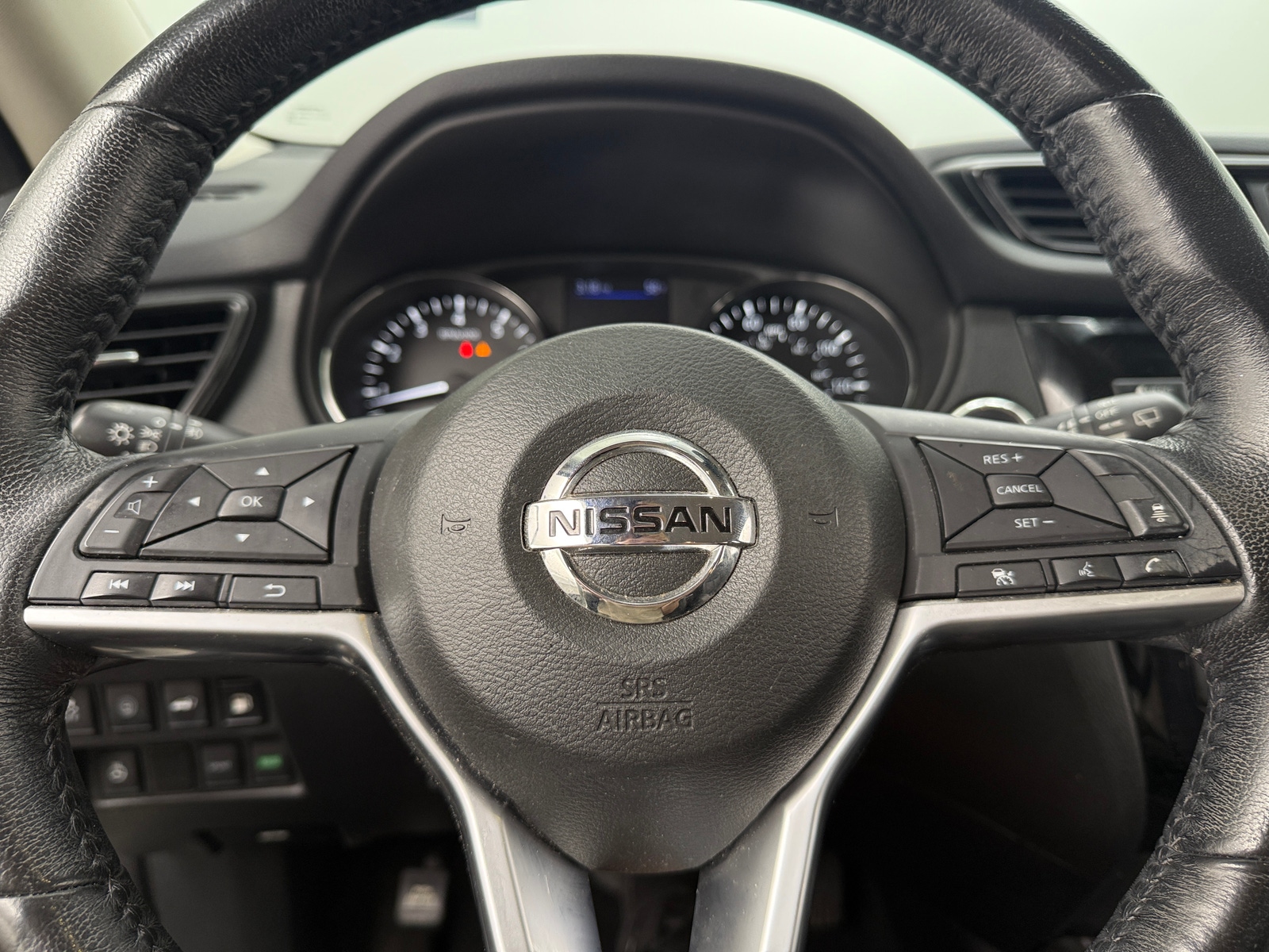 Thumbnail: 2018 Nissan Rogue - 4