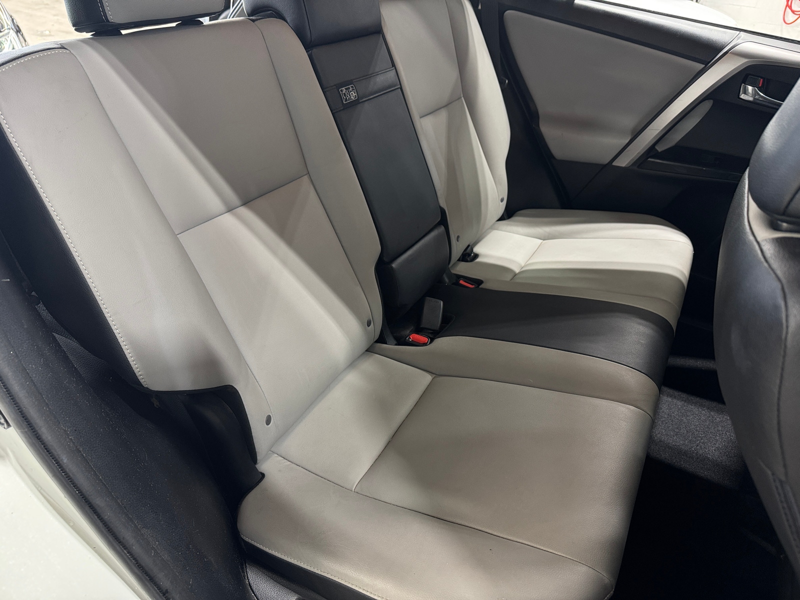 Thumbnail: 2016 Toyota RAV4 - 6