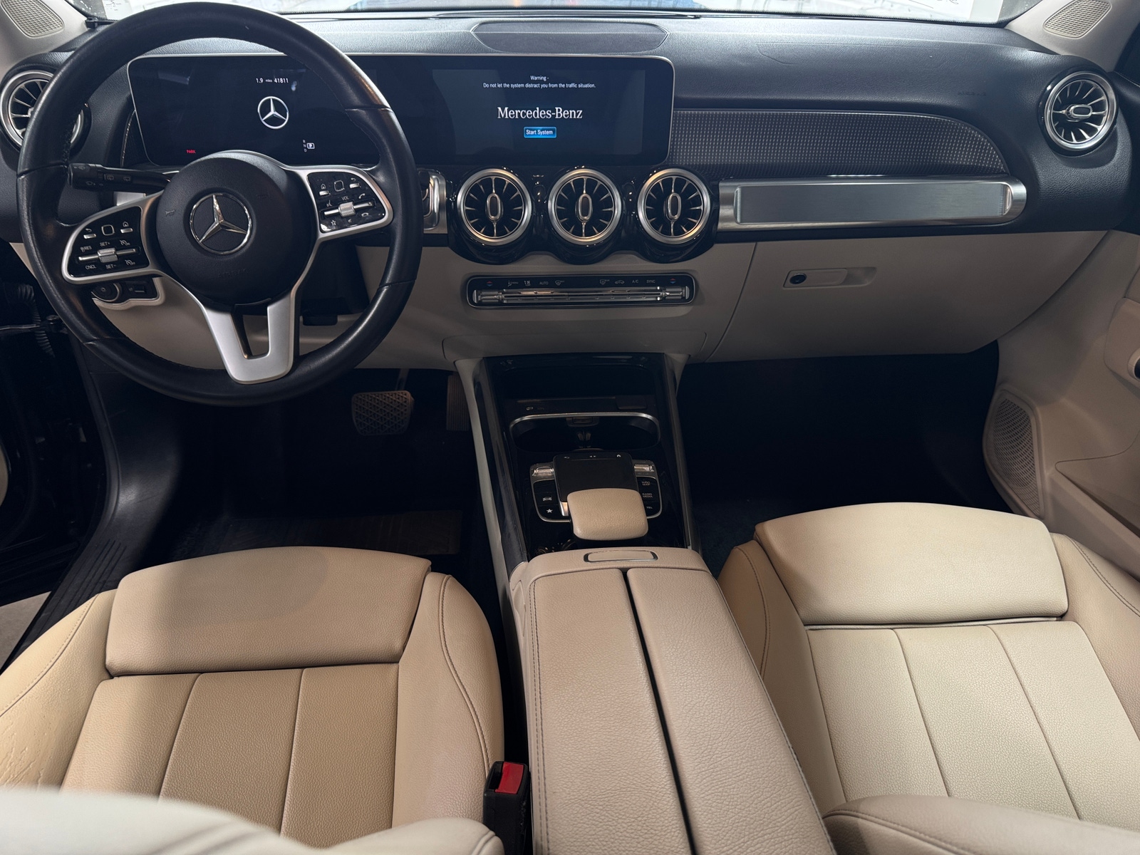 Thumbnail: 2020 Mercedes-Benz GLB - 2