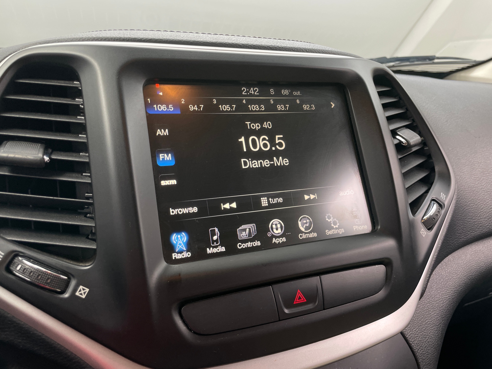 Thumbnail: 2015 Jeep Cherokee - 4