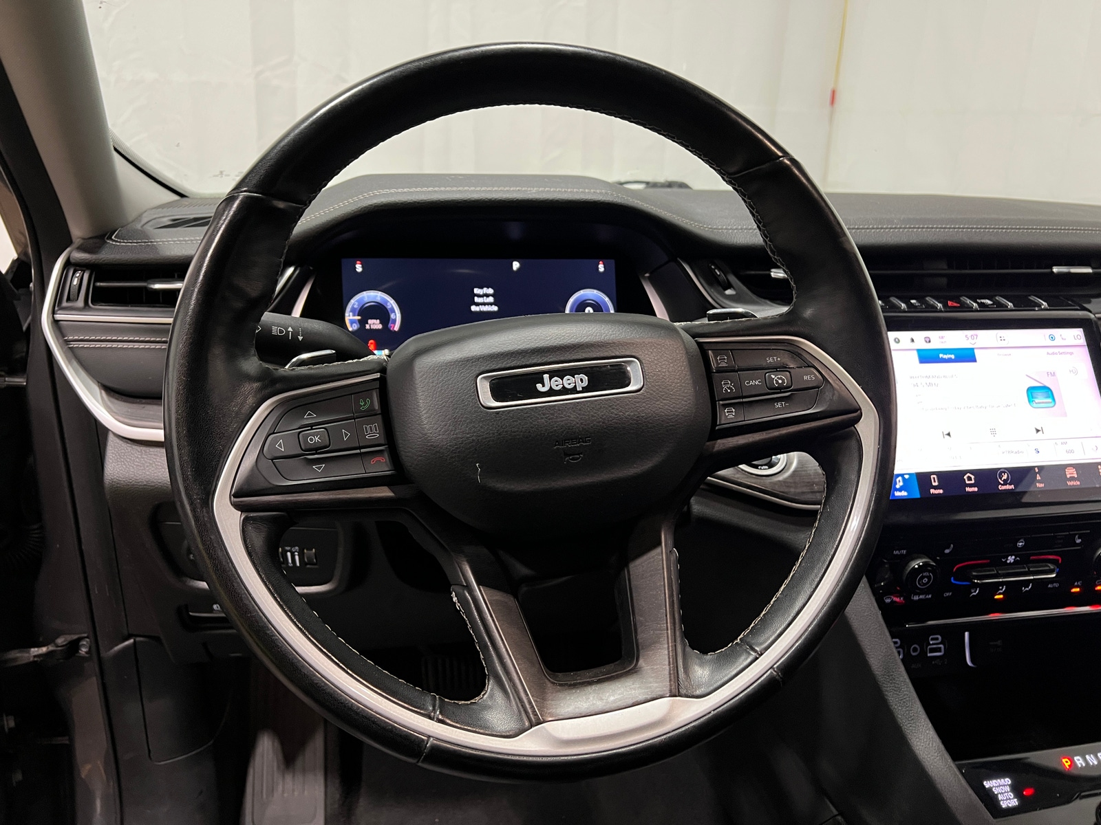 Thumbnail: 2021 Jeep Grand Cherokee L - 4