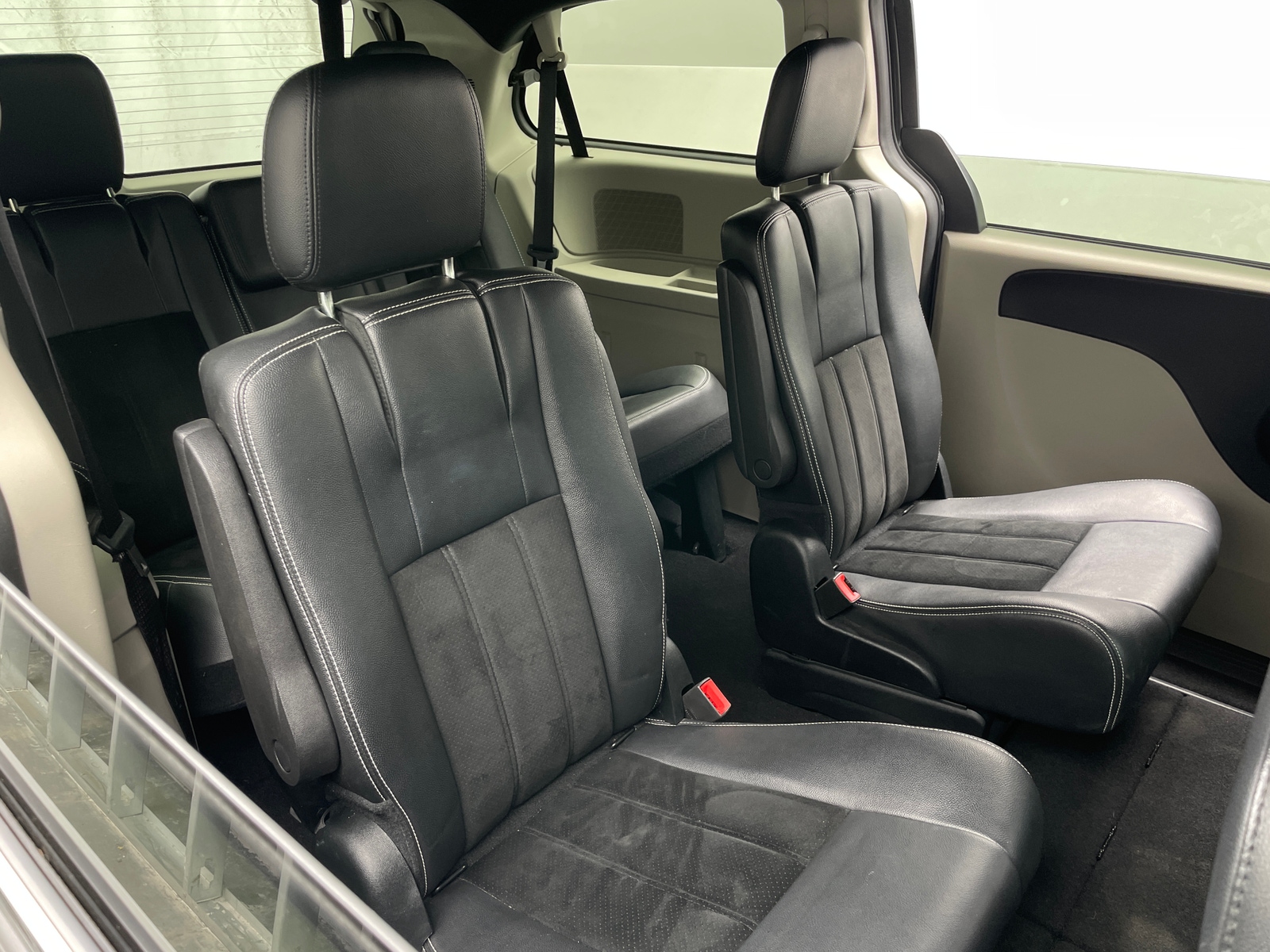 Thumbnail: 2017 Dodge Grand Caravan - 5