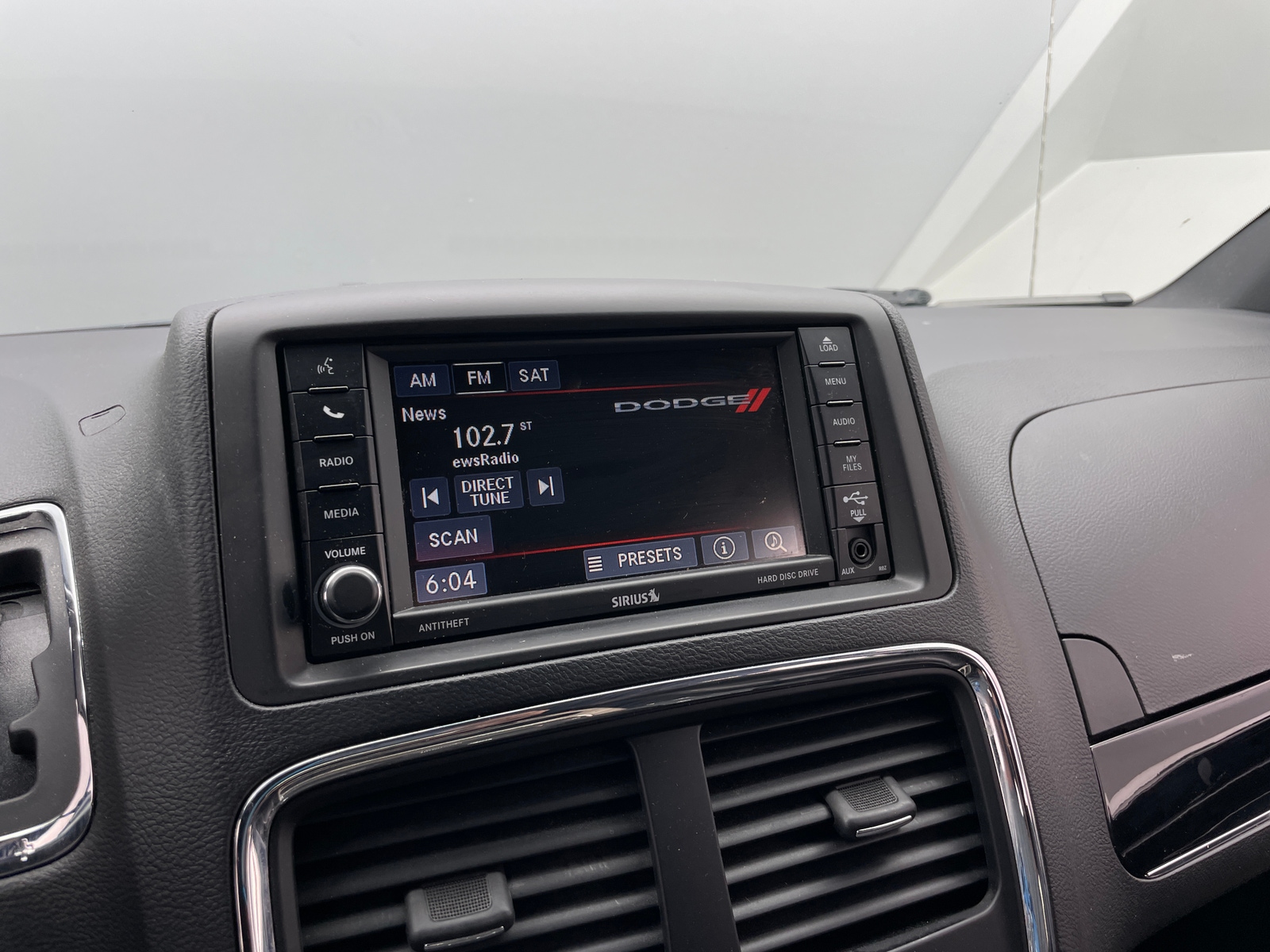Thumbnail: 2017 Dodge Grand Caravan - 3