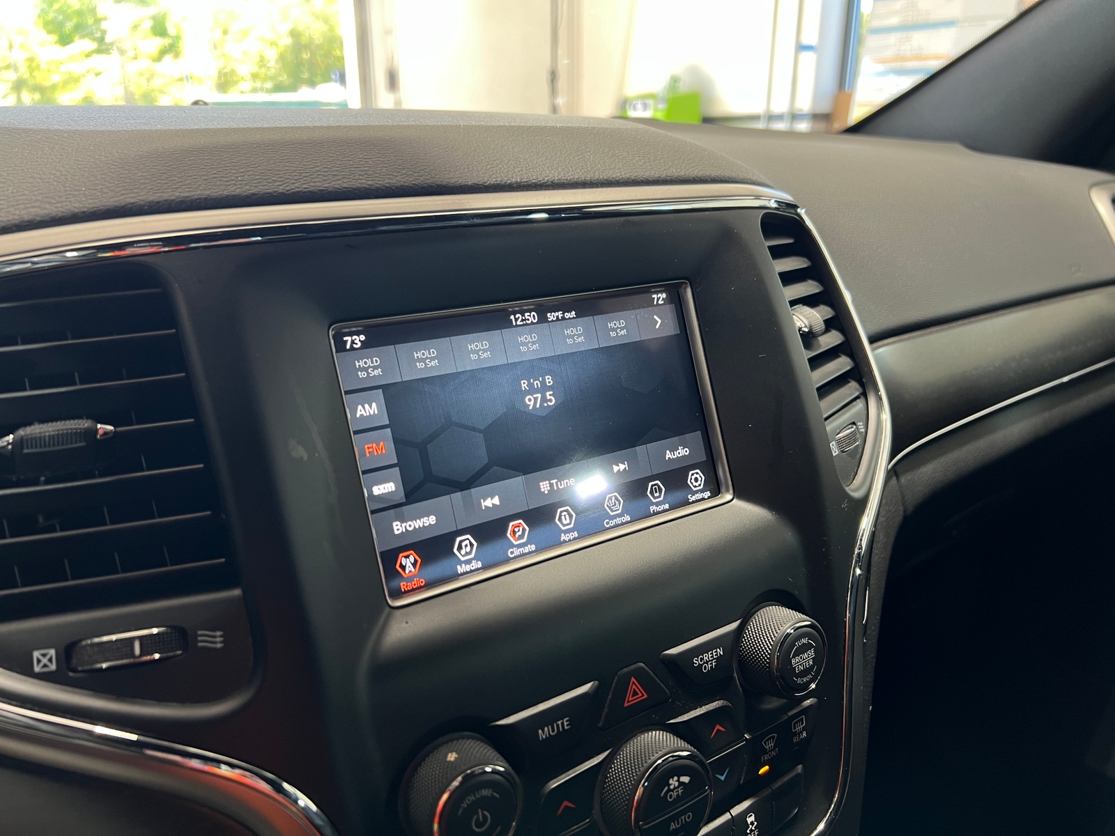 Thumbnail: 2018 Jeep Grand Cherokee - 3