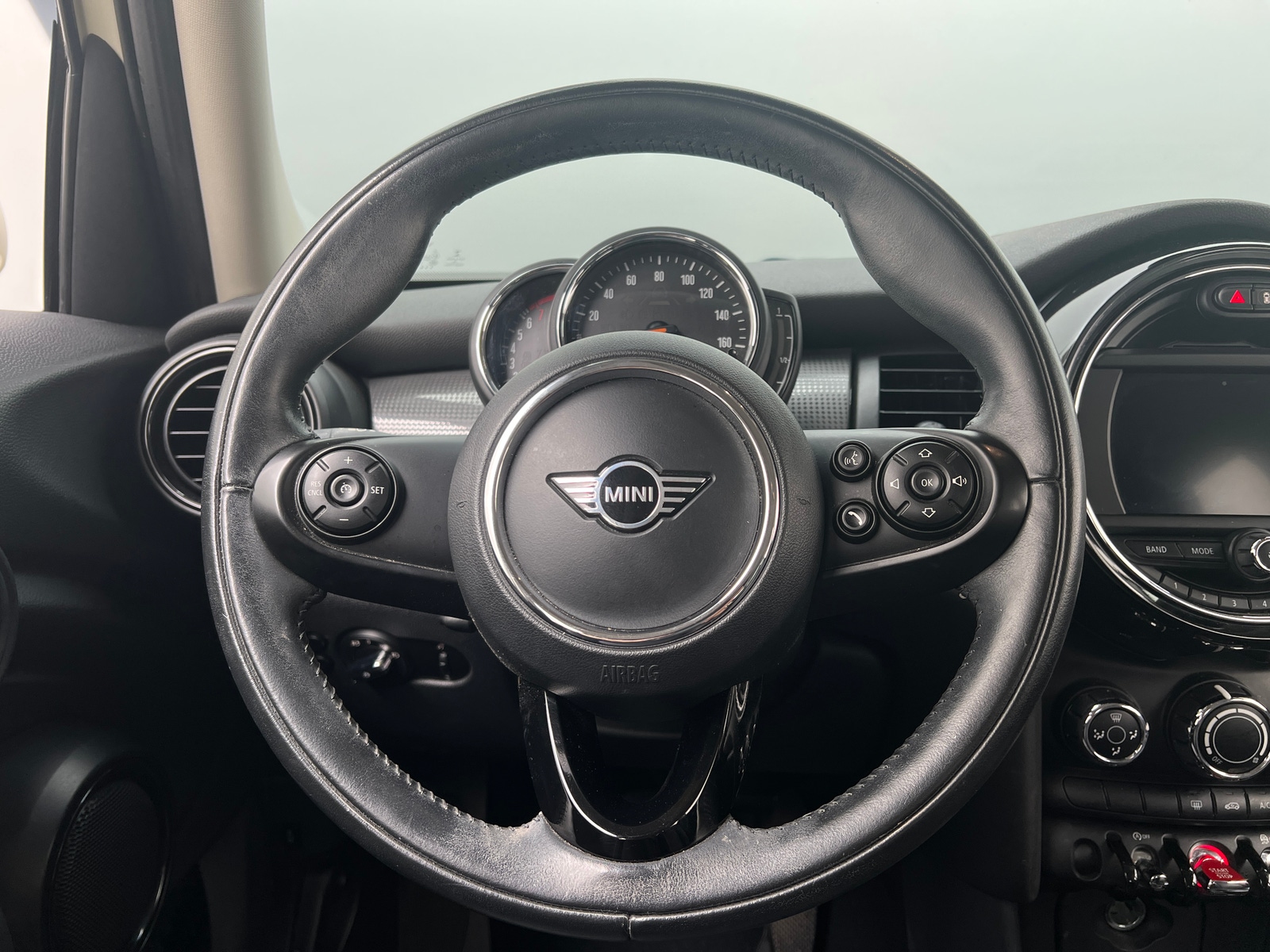 Thumbnail: 2020 MINI Cooper Hardtop - 4