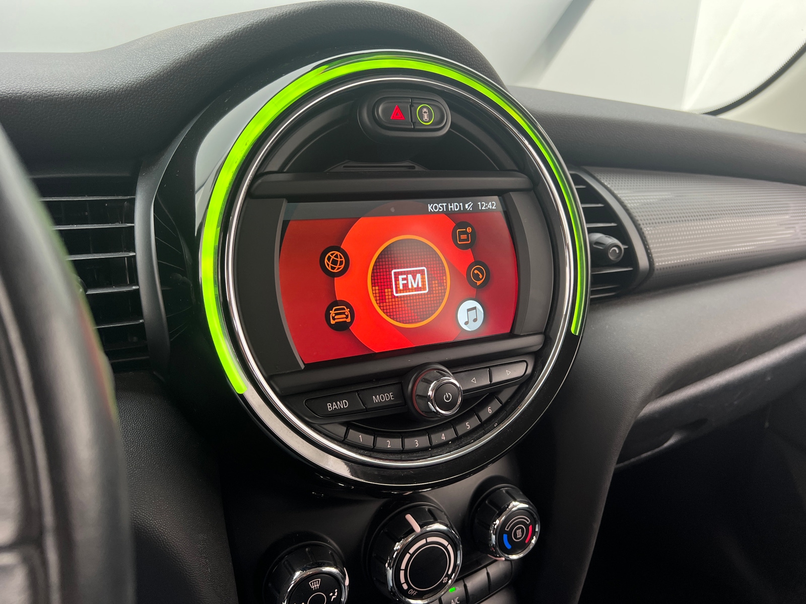 Thumbnail: 2020 MINI Cooper Hardtop - 3