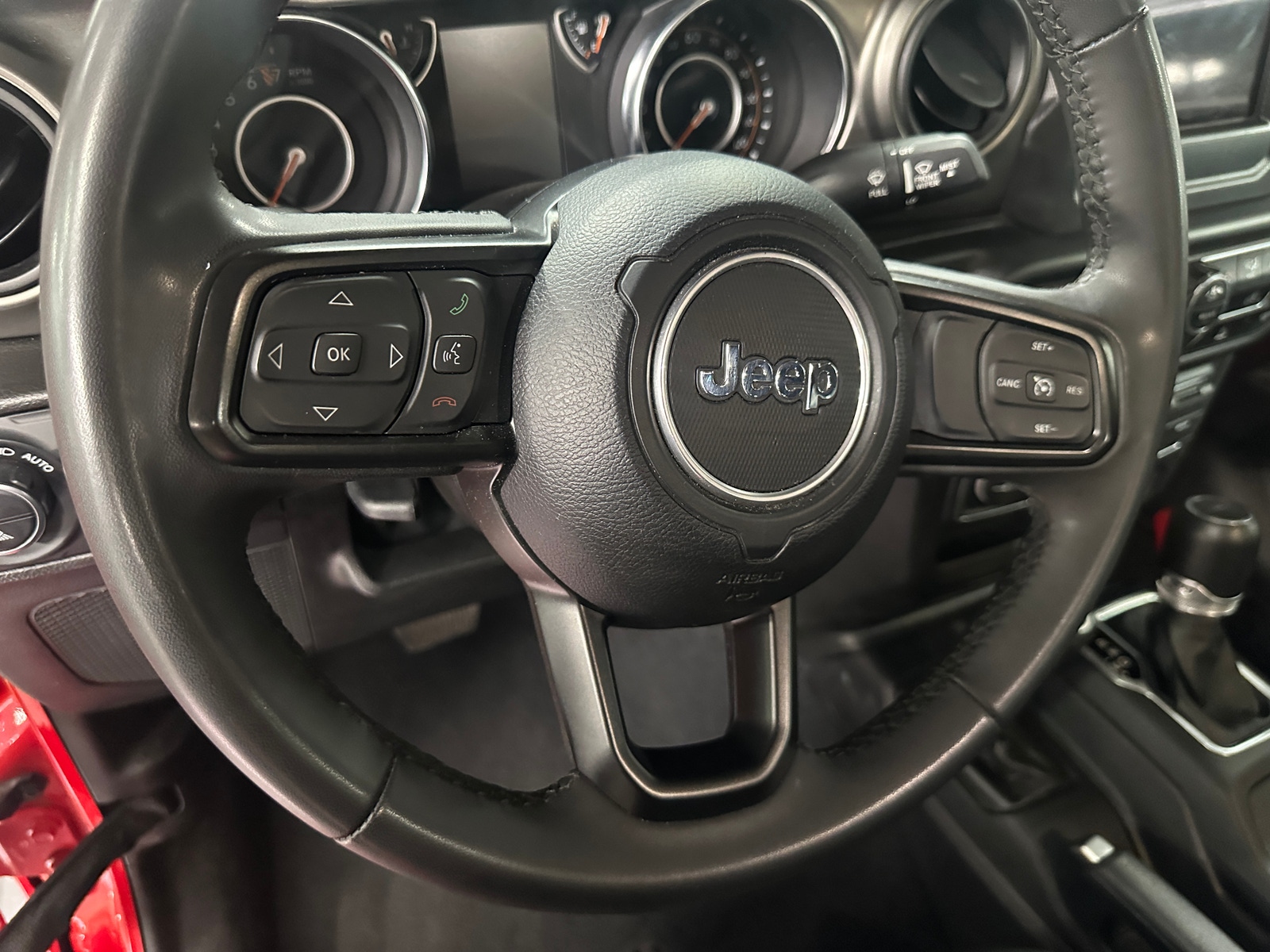 Thumbnail: 2023 Jeep Gladiator - 5