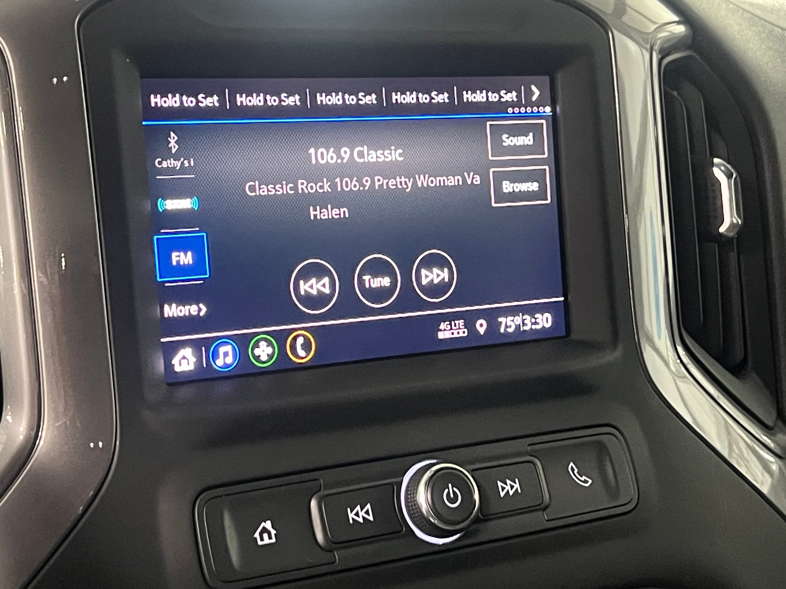 Thumbnail: 2019 Chevrolet Silverado 1500 - 4