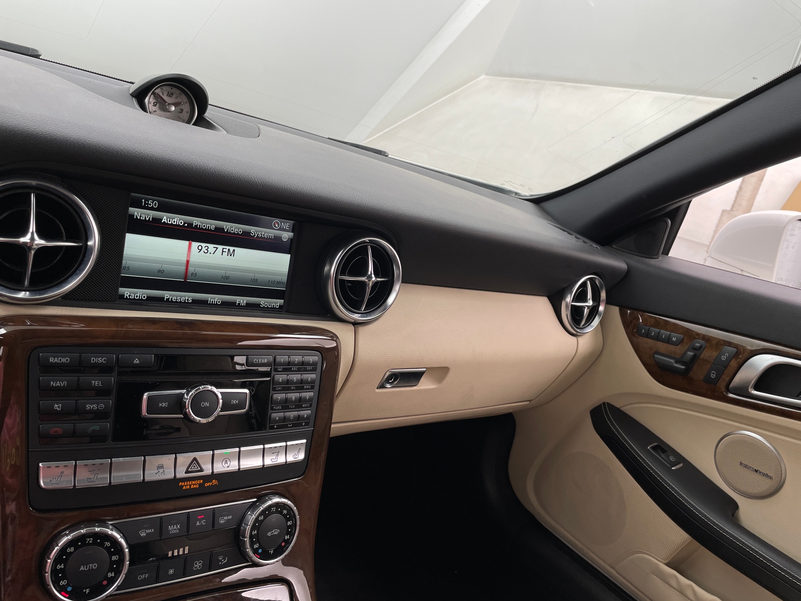 Thumbnail: 2016 Mercedes-Benz SLK - 3