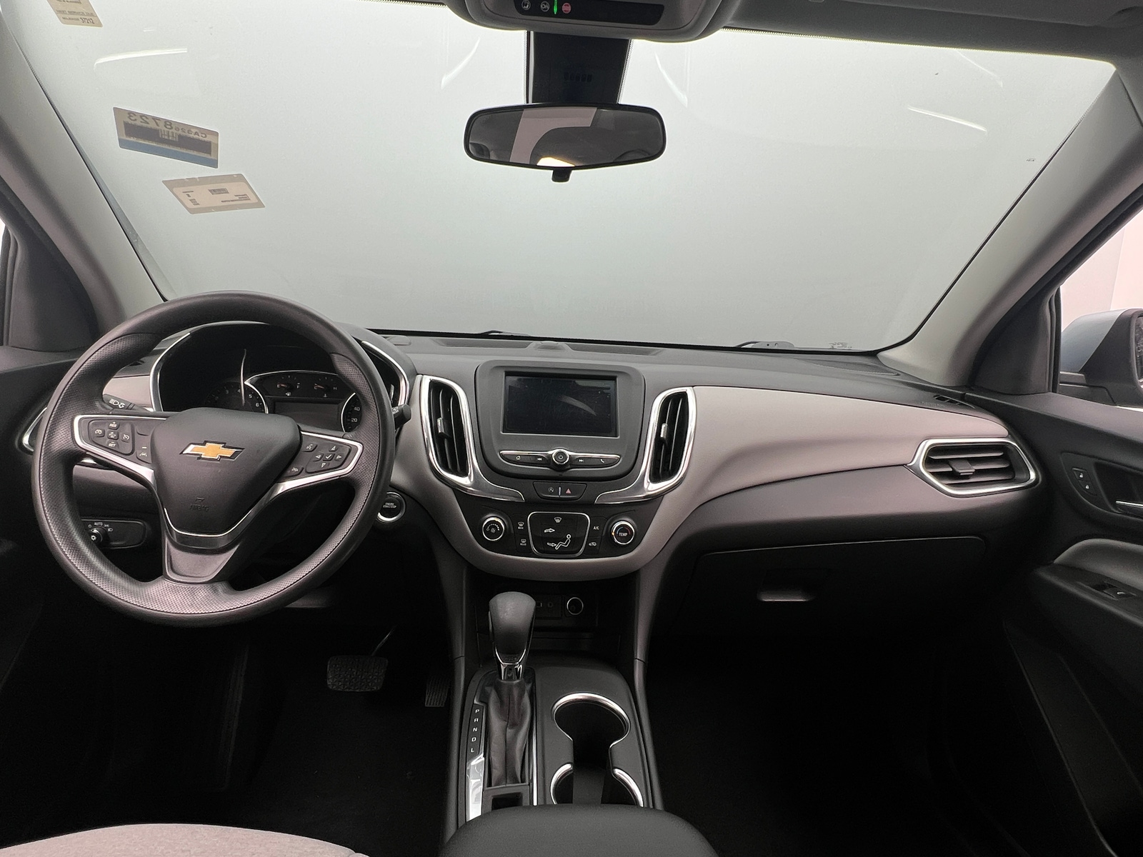Thumbnail: 2022 Chevrolet Equinox - 3