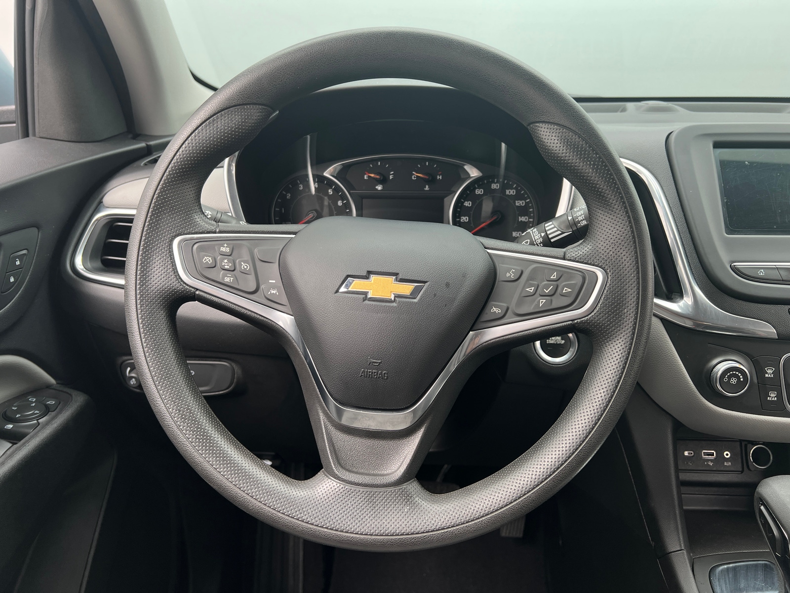 Thumbnail: 2022 Chevrolet Equinox - 5