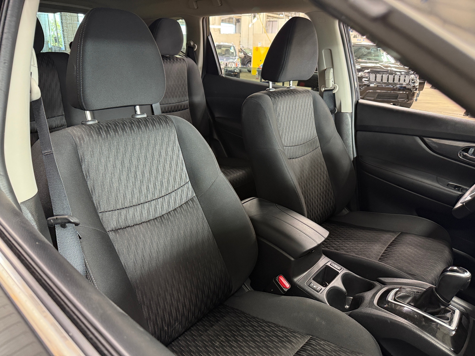 Thumbnail: 2019 Nissan Rogue - 2