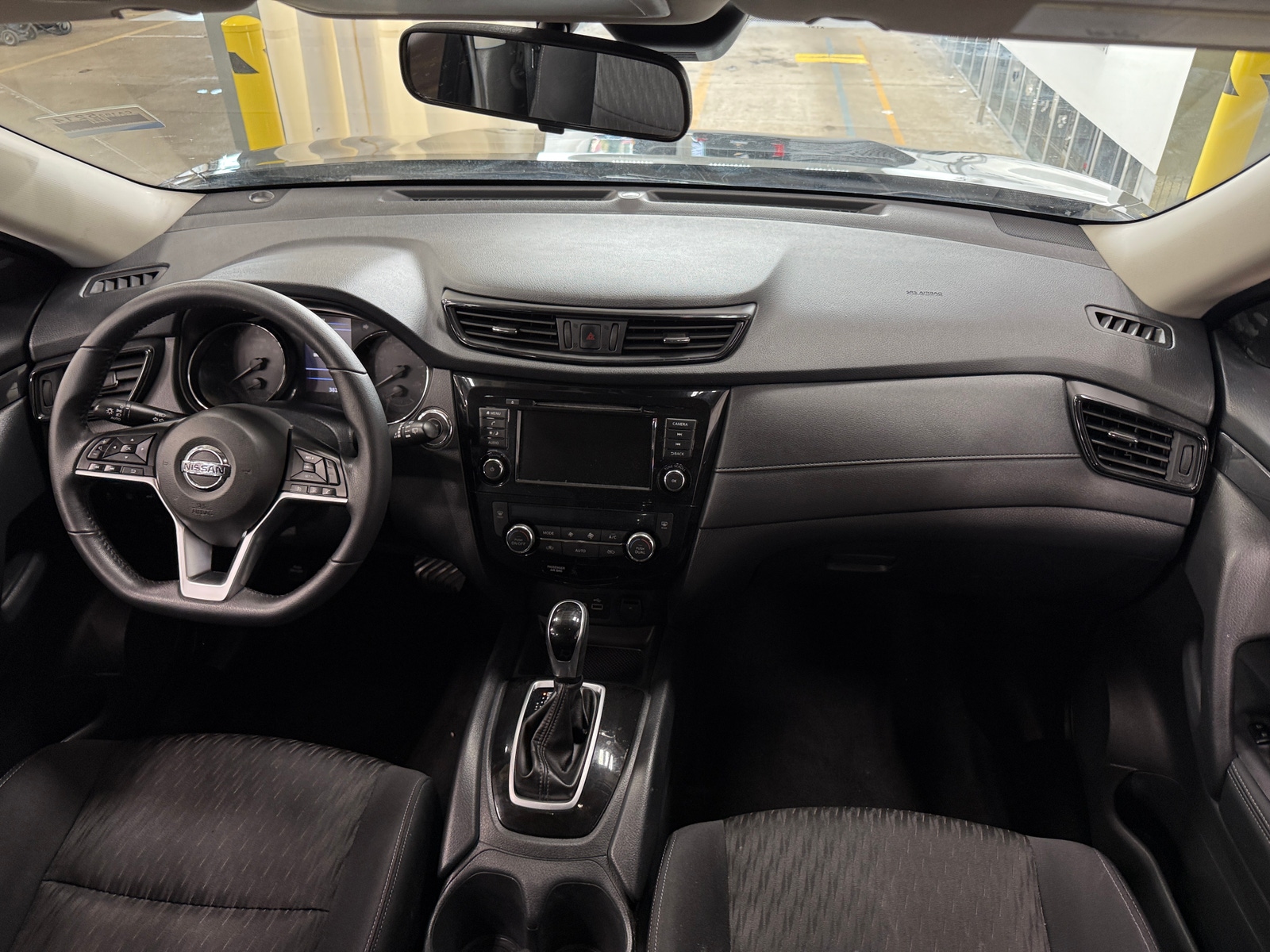 Thumbnail: 2019 Nissan Rogue - 3