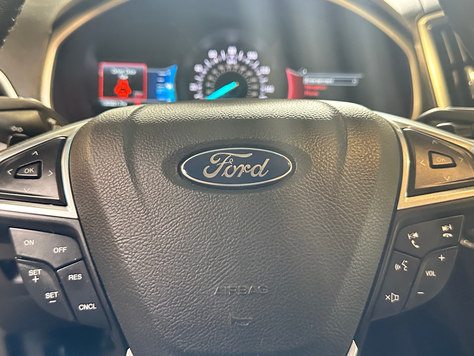 Thumbnail: 2015 Ford Edge - 4