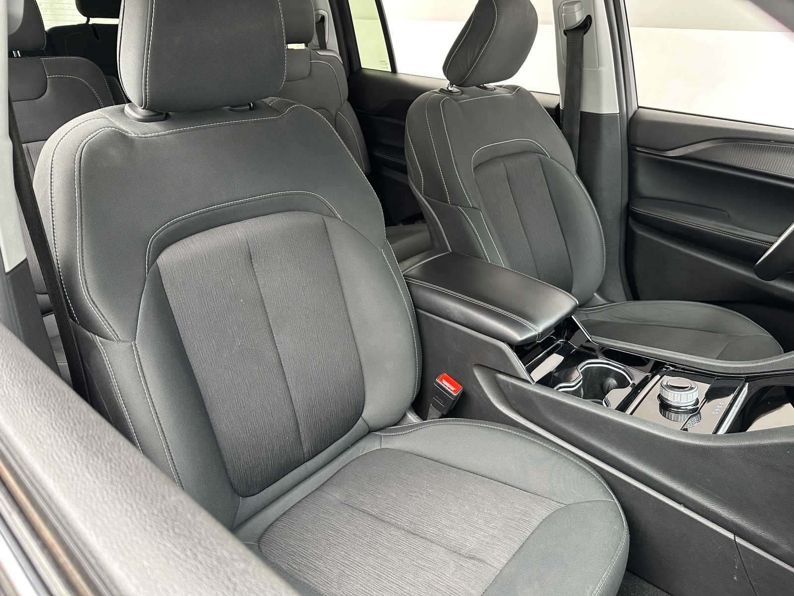 Thumbnail: 2023 Jeep Grand Cherokee L - 2