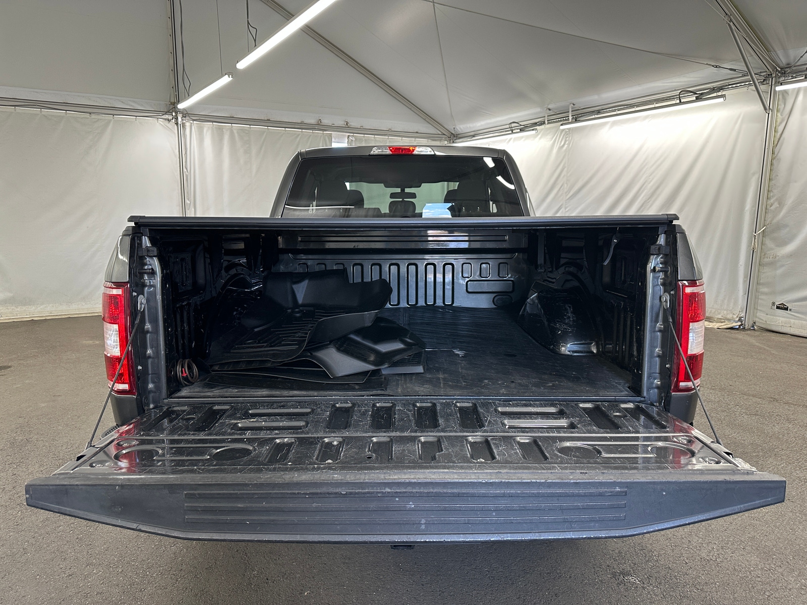 Thumbnail: 2019 Ford Econoline - 7