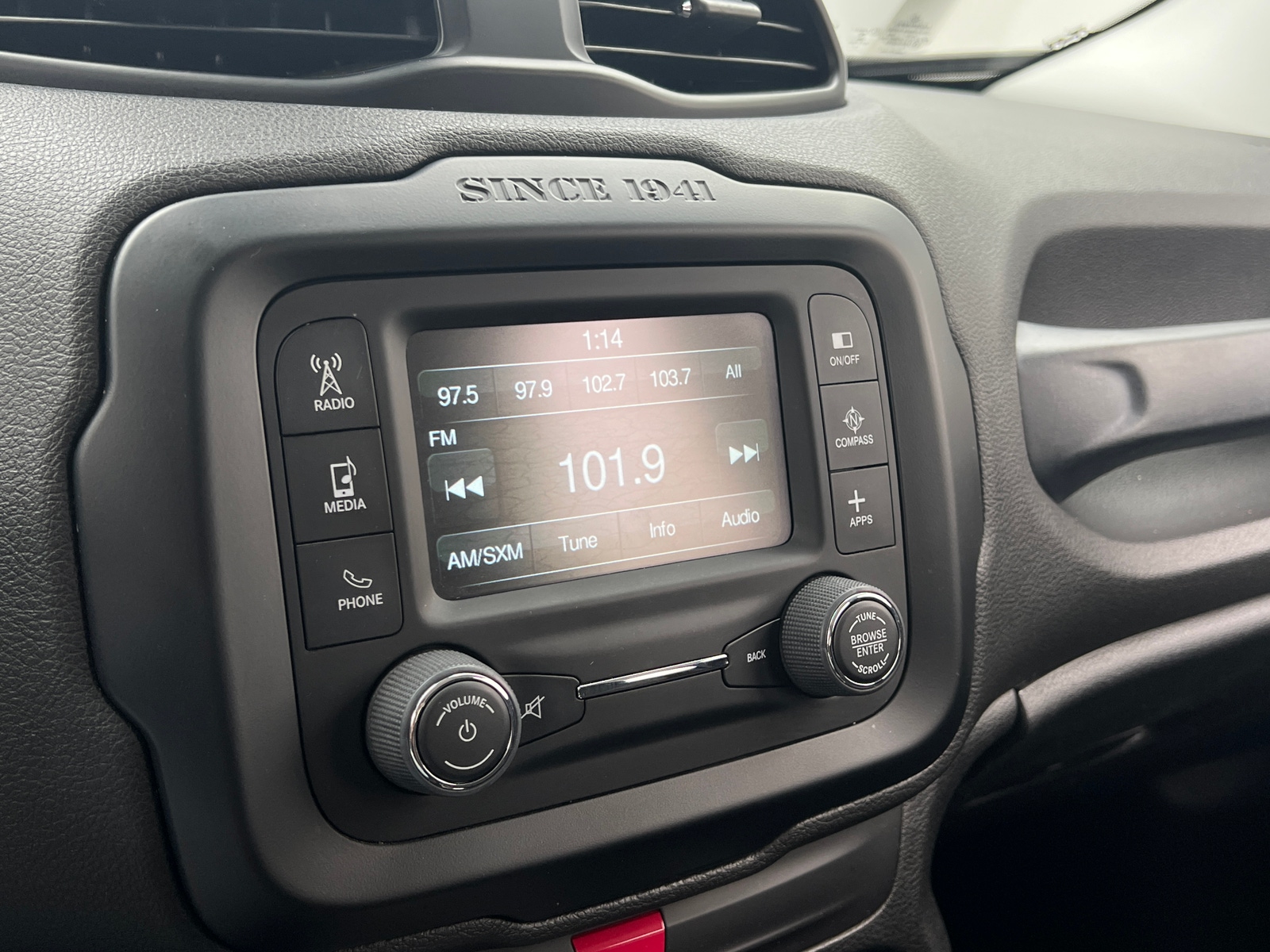 Thumbnail: 2017 Jeep Renegade - 4