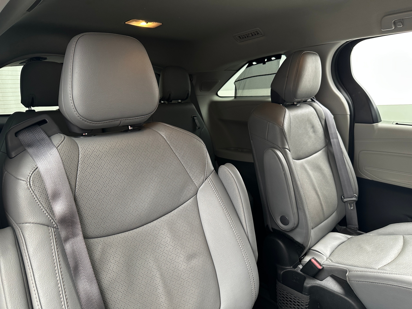 Thumbnail: 2023 Toyota Sienna - 5