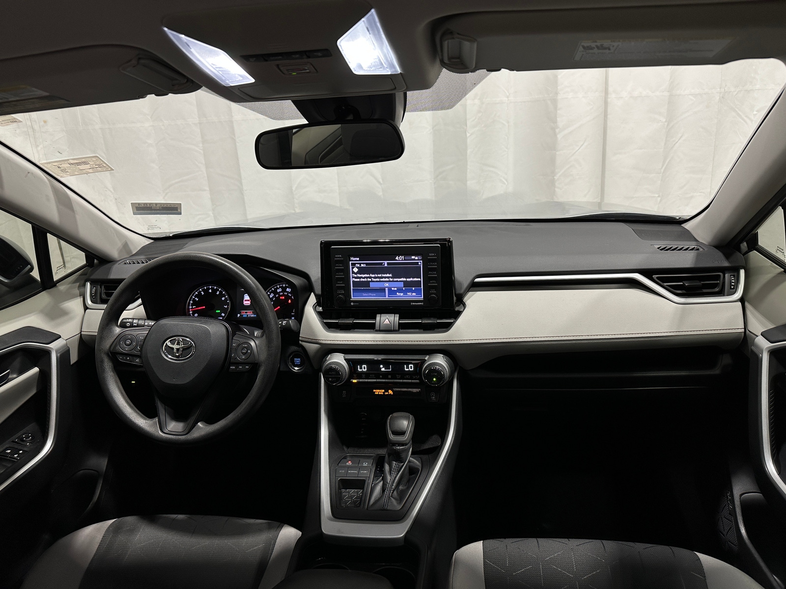 Thumbnail: 2021 Toyota RAV4 - 3
