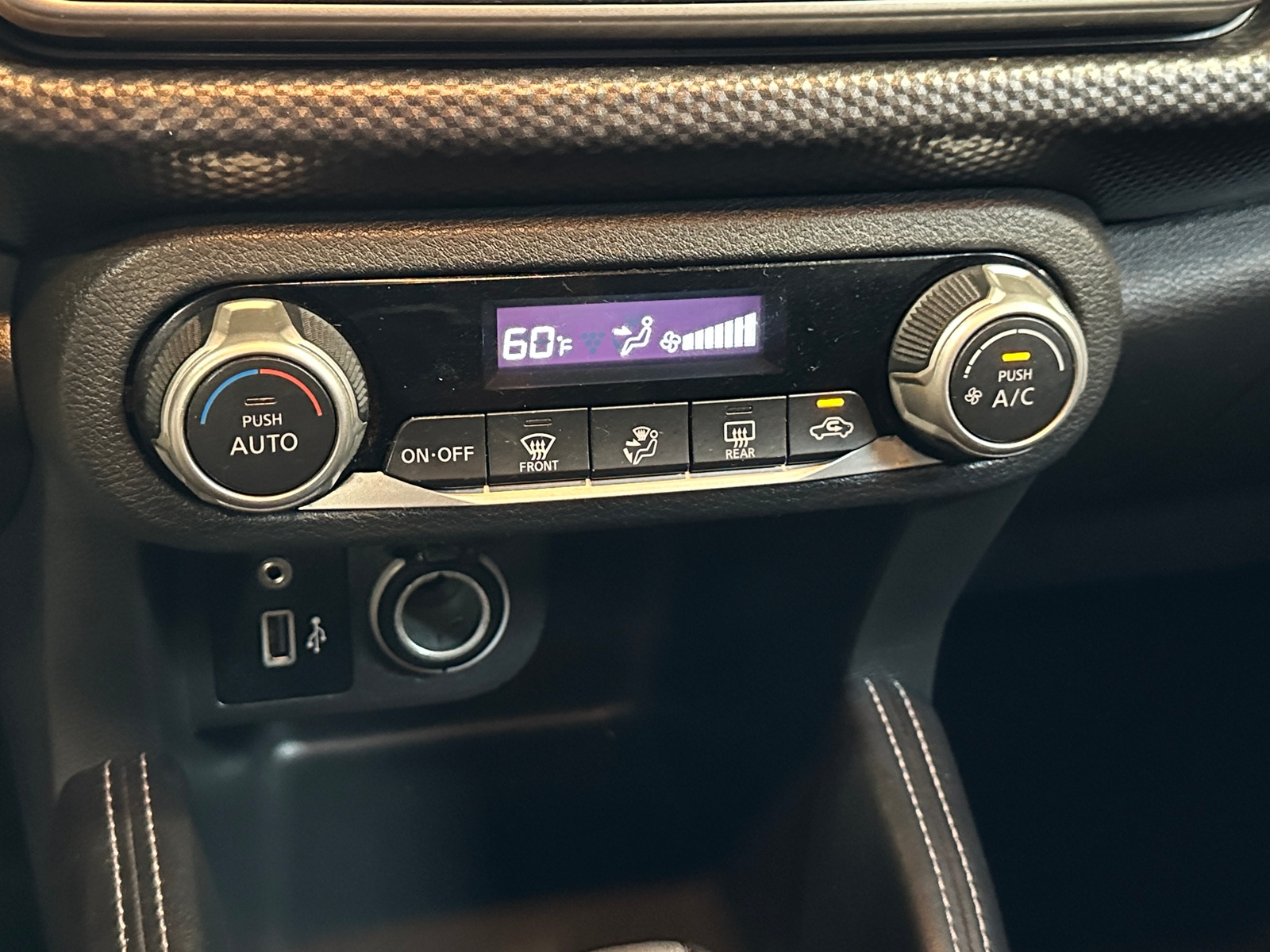 Thumbnail: 2018 Nissan Kicks - 4