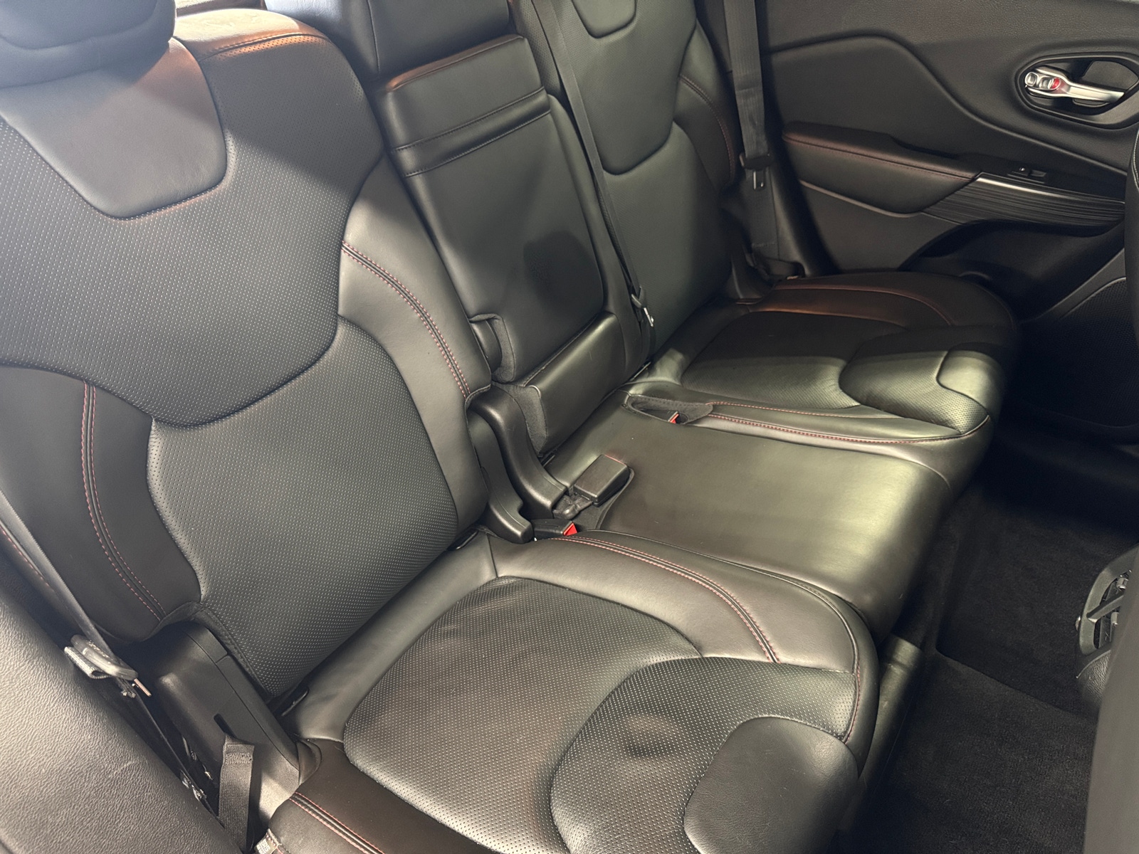Thumbnail: 2015 Jeep Cherokee - 6