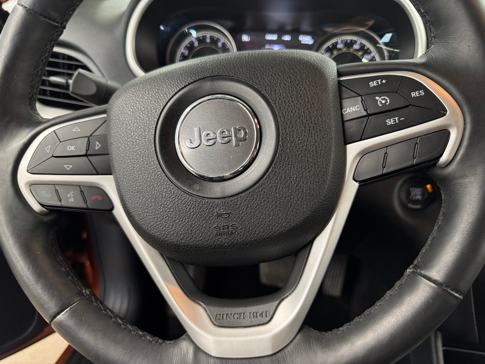 Thumbnail: 2015 Jeep Cherokee - 5