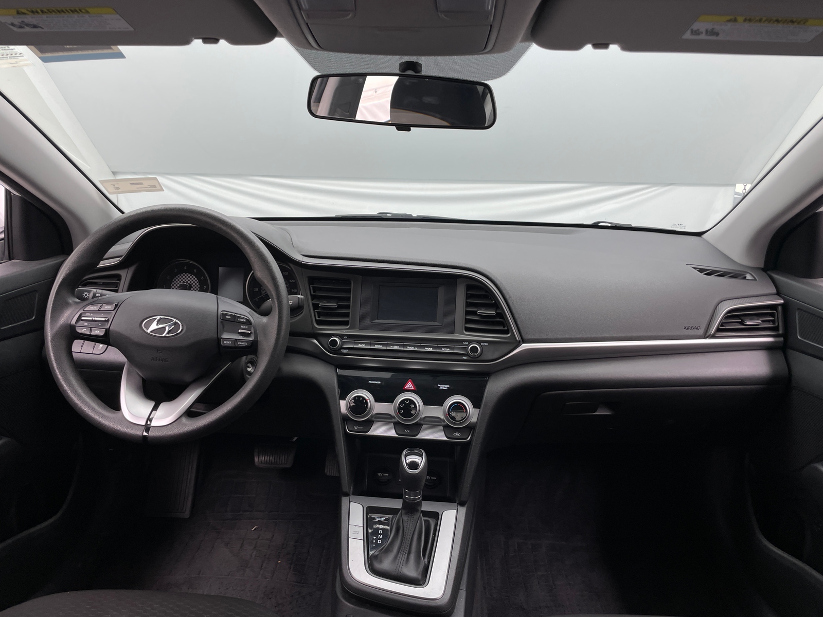 Thumbnail: 2019 Hyundai Elantra - 3