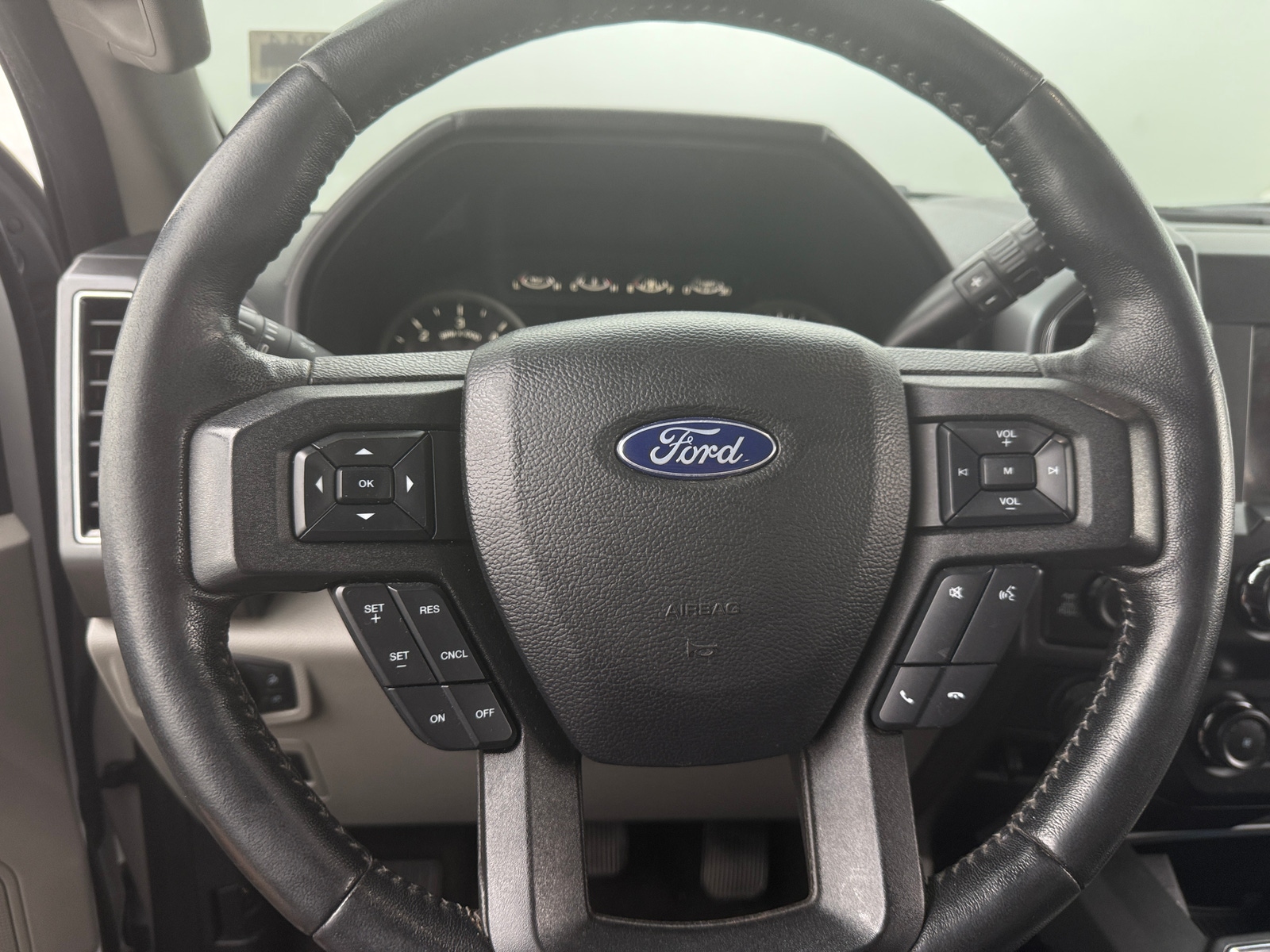 Thumbnail: 2019 Ford Econoline - 5