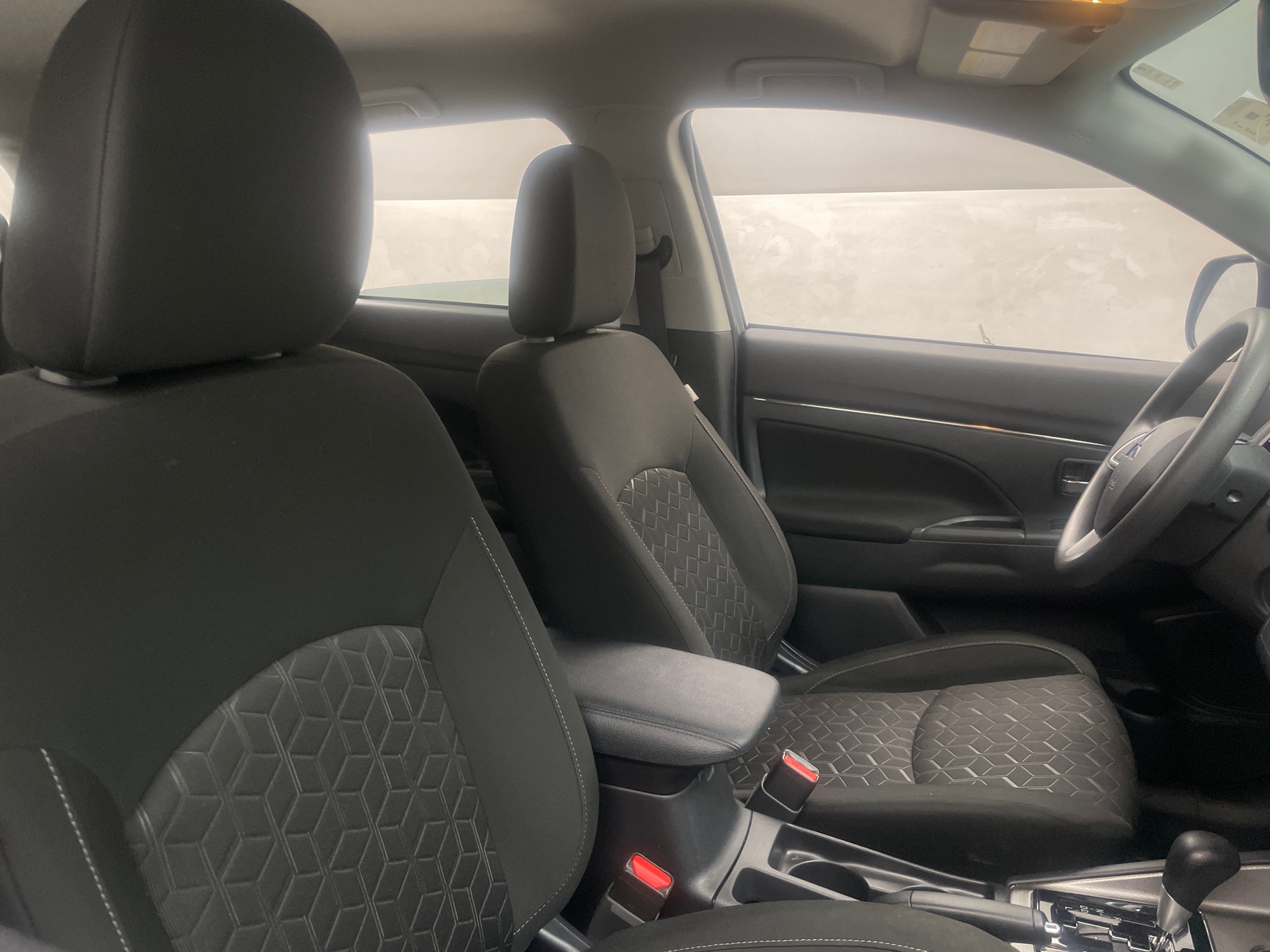 Thumbnail: 2023 Mitsubishi Outlander Sport - 2