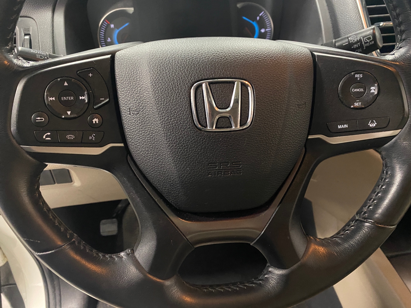 Thumbnail: 2019 Honda Pilot - 4