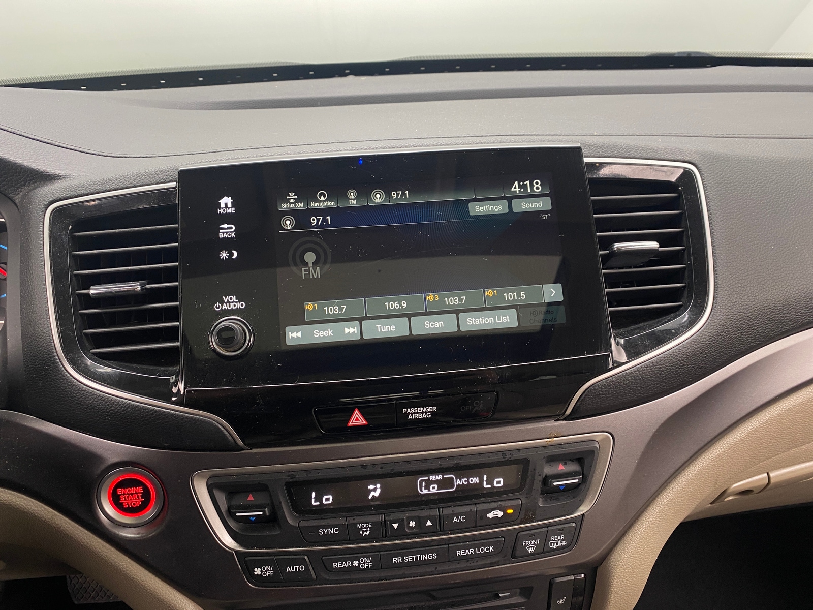 Thumbnail: 2019 Honda Pilot - 3
