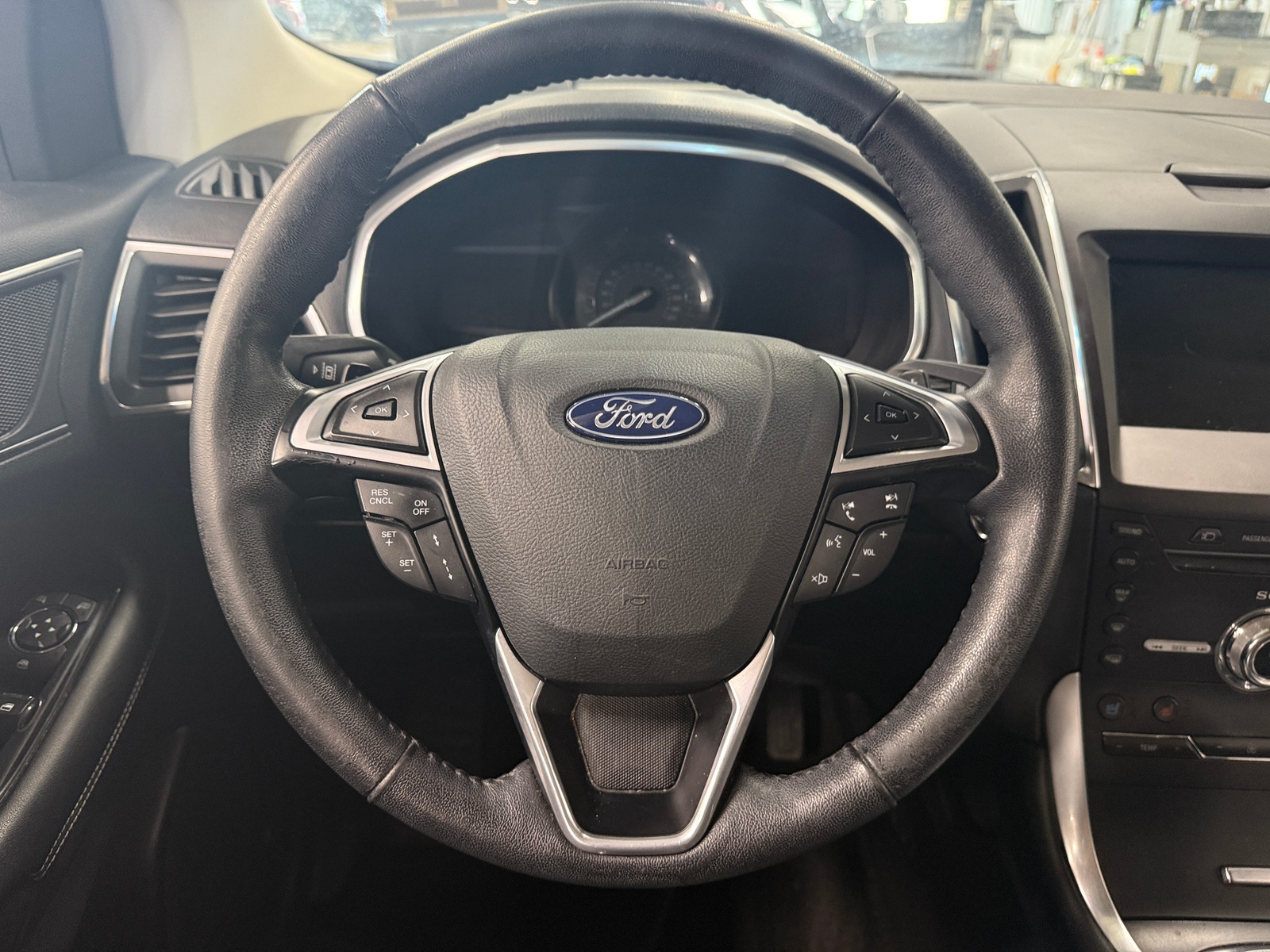 Thumbnail: 2018 Ford Edge - 4
